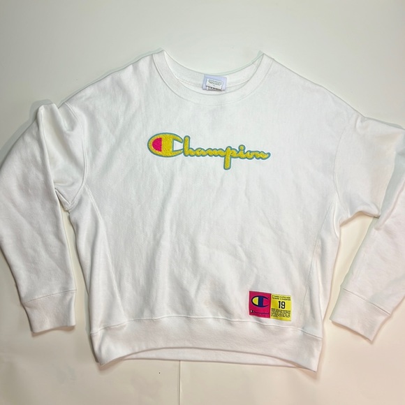 NWOT: Champion sweatshirt - Picture 7 of 12